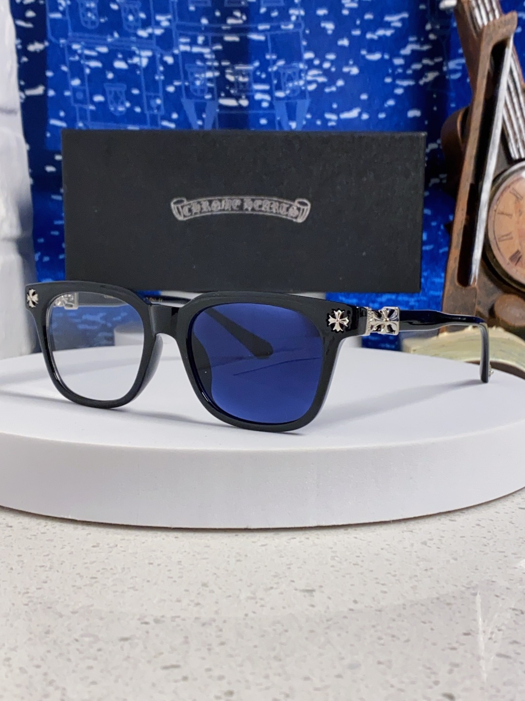 NO:370539,Chrome Hearts 2025 new board square sunglasses for women round face COX UCKER Fashion sunglasses for men Internet celebrity style driving mirror UV color changing HD lenses Exclusive heavy-duty glasses sunglasses, glasses, chrome hearts, chrome hearts19860909Chrome Hearts克罗心 2025新板材方形太阳眼镜女圆脸COX UCKER 时尚遮阳墨镜男网红风开车镜 紫外线变色高清镜片 独家重磅制作眼镜墨镜太阳镜,眼镜,chrome hearts,chrome hearts,glasses