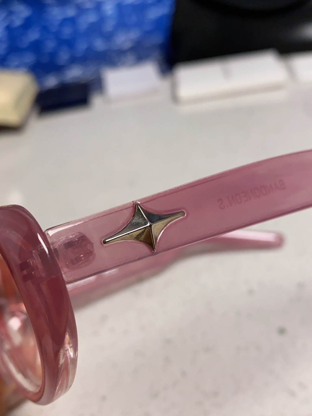 Gentle Moster(GM) 2025新款椭圆形 墨镜女高级感ins潮 网红款小框遮阳凹造型防紫外