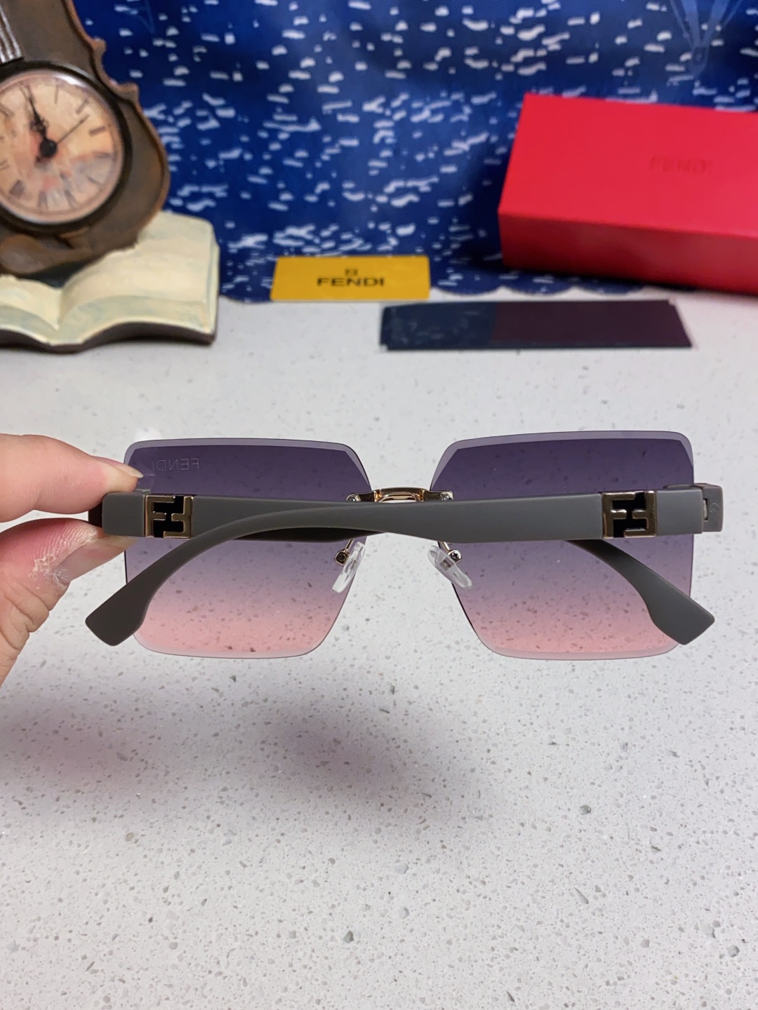 Fendi芬迪 2025新款欧美复古无框墨镜女款高级感防晒方形显瘦防紫外线个性太阳镜