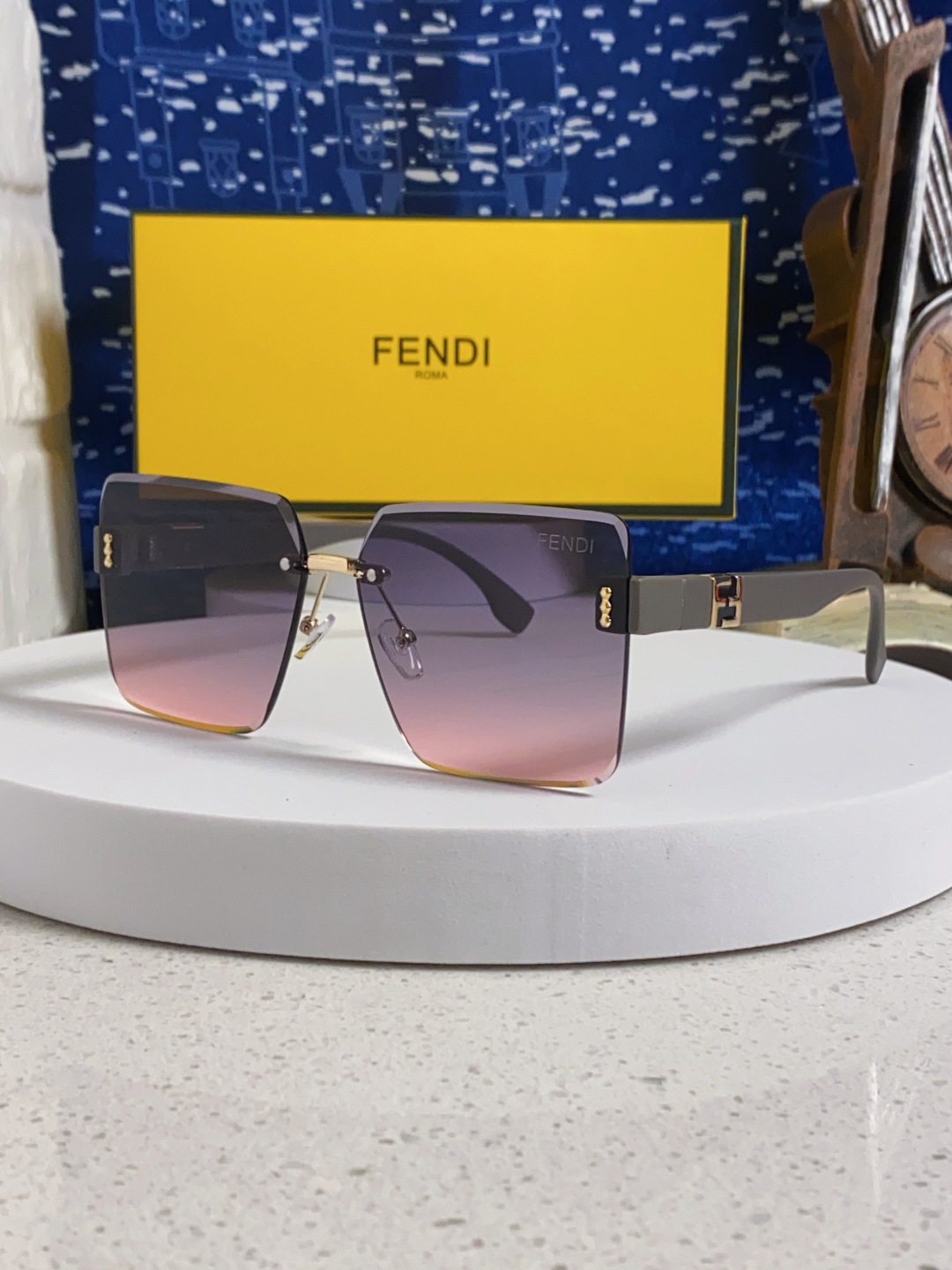 Fendi芬迪 2025新款欧美复古无框墨镜女款高级感防晒方形显瘦防紫外线个性太阳镜