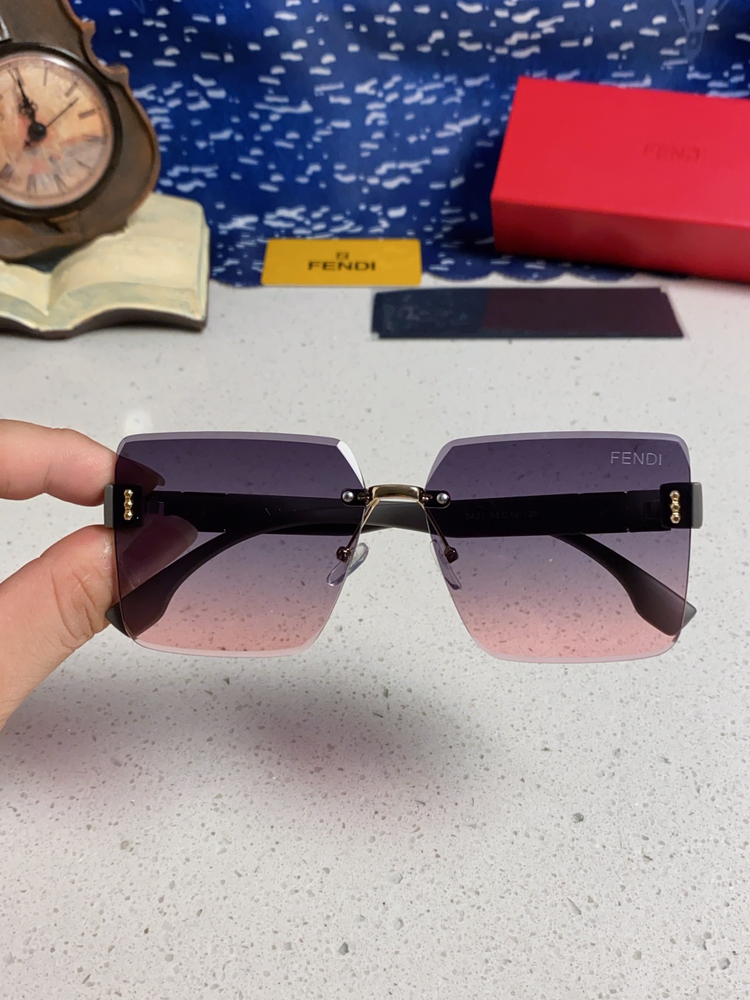 Fendi芬迪 2025新款欧美复古无框墨镜女款高级感防晒方形显瘦防紫外线个性太阳镜