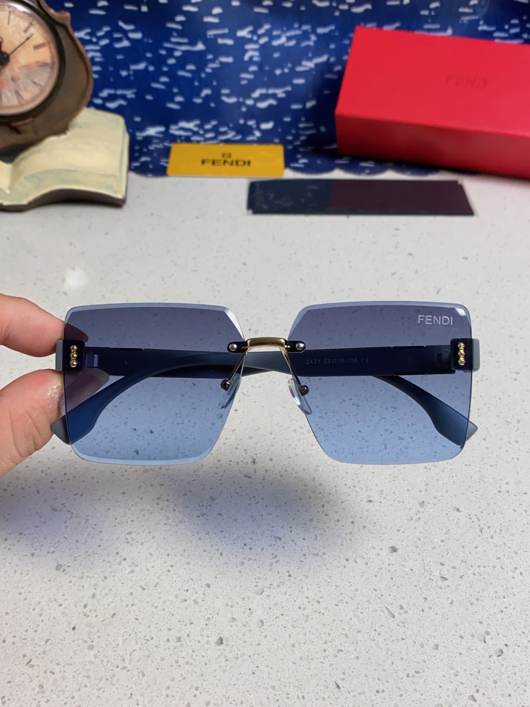 Fendi芬迪 2025新款欧美复古无框墨镜女款高级感防晒方形显瘦防紫外线个性太阳镜