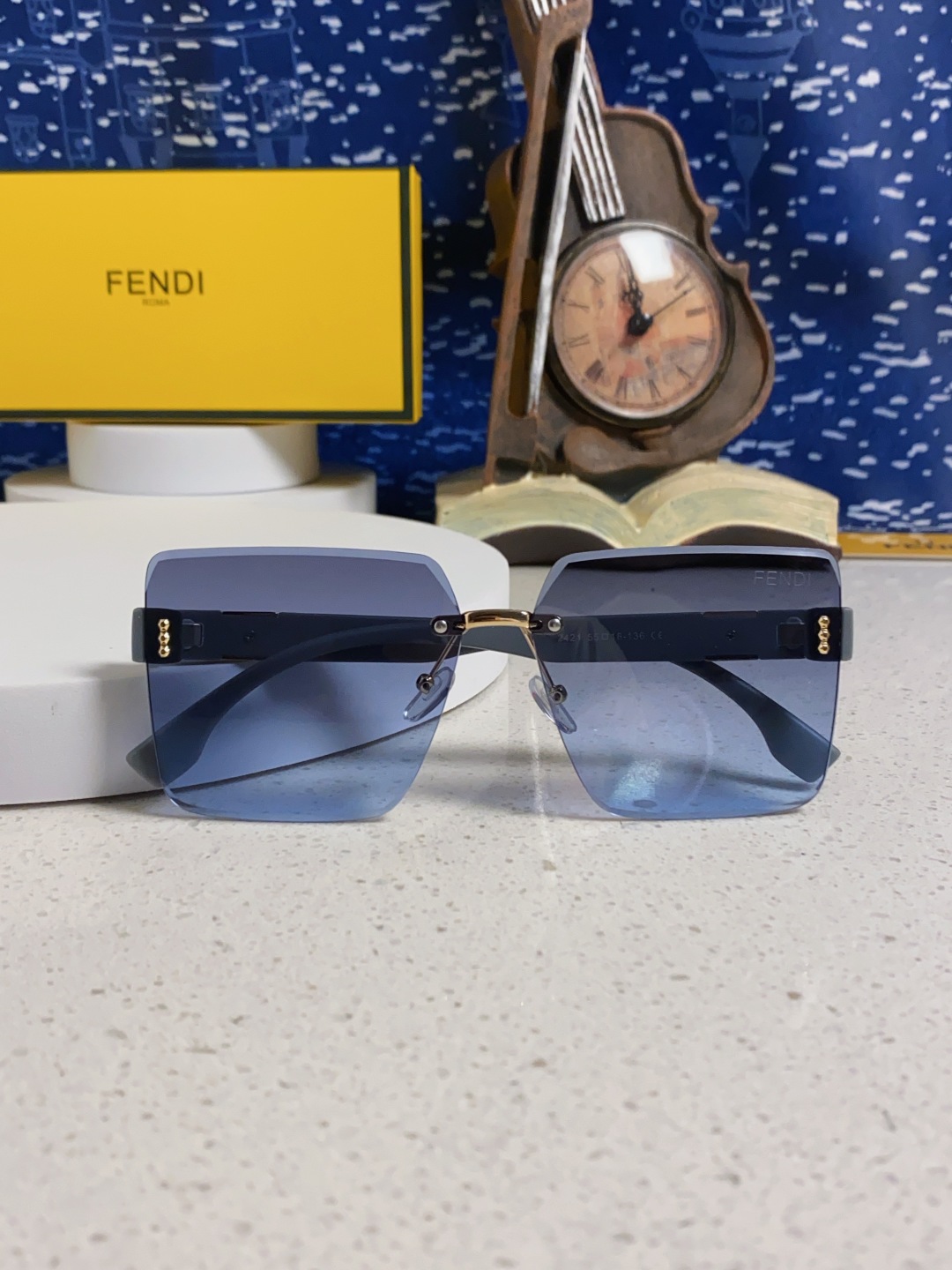 Fendi芬迪 2025新款欧美复古无框墨镜女款高级感防晒方形显瘦防紫外线个性太阳镜