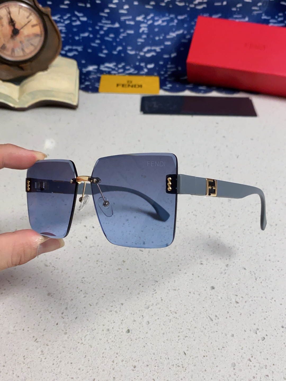 Fendi芬迪 2025新款欧美复古无框墨镜女款高级感防晒方形显瘦防紫外线个性太阳镜