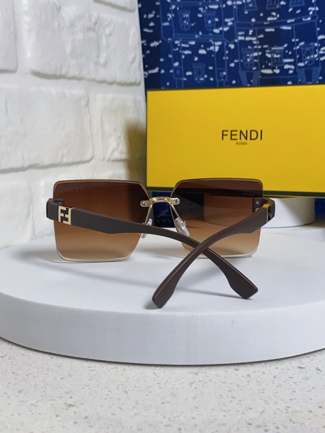 Fendi芬迪 2025新款欧美复古无框墨镜女款高级感防晒方形显瘦防紫外线个性太阳镜