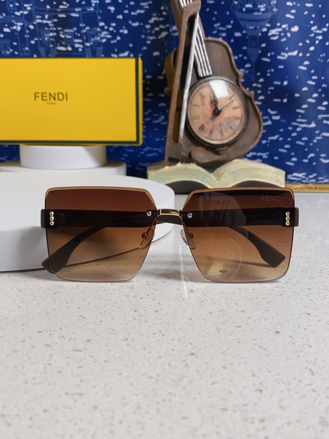 Fendi芬迪 2025新款欧美复古无框墨镜女款高级感防晒方形显瘦防紫外线个性太阳镜