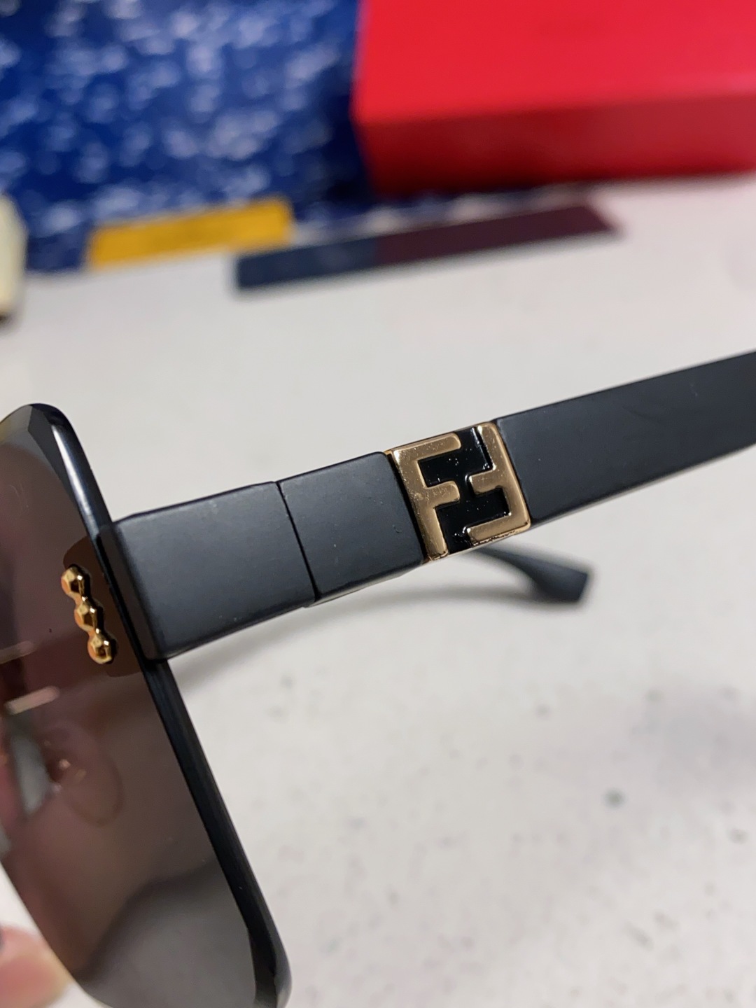 Fendi芬迪 2025新款欧美复古无框墨镜女款高级感防晒方形显瘦防紫外线个性太阳镜