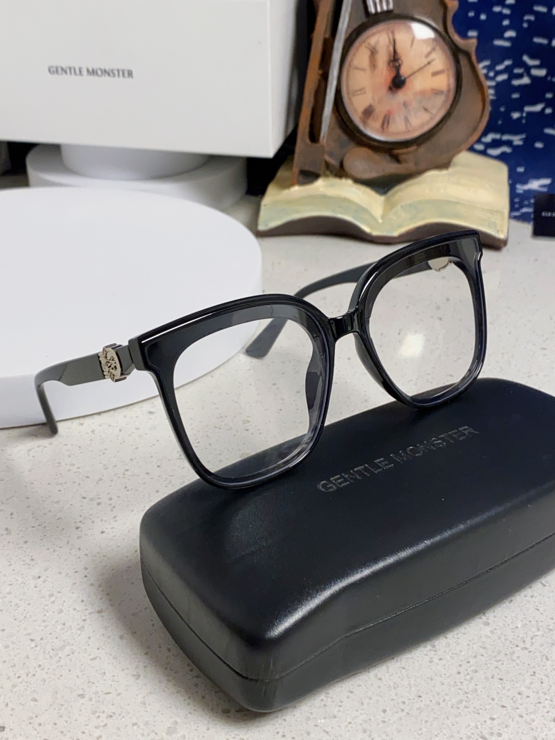 Gentle Moster(GM) 2025新款gm蒙口联名款方框素颜瘦脸潮太阳眼镜 型号：SWIPE4