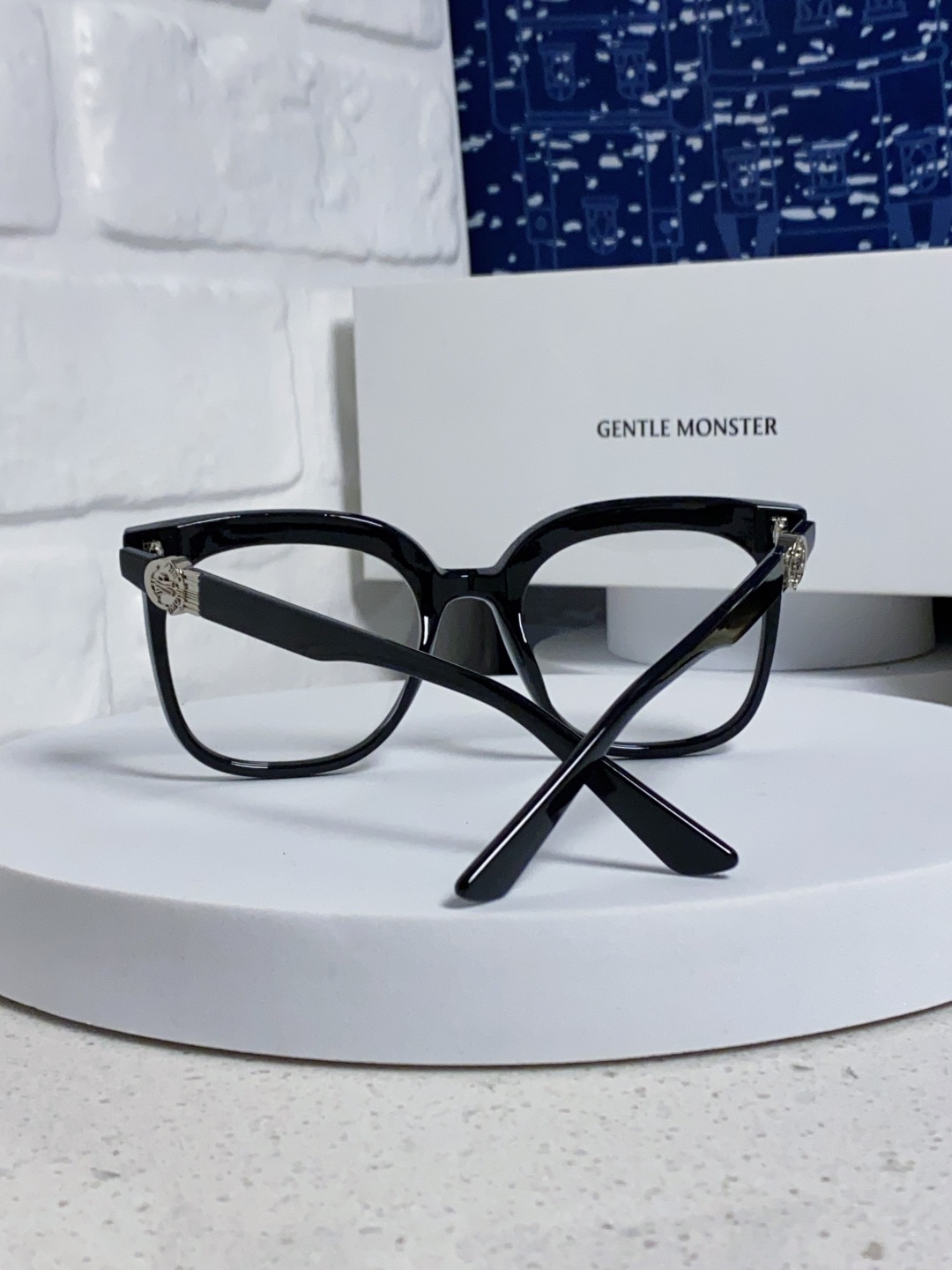 Gentle Moster(GM) 2025新款gm蒙口联名款方框素颜瘦脸潮太阳眼镜 型号：SWIPE4