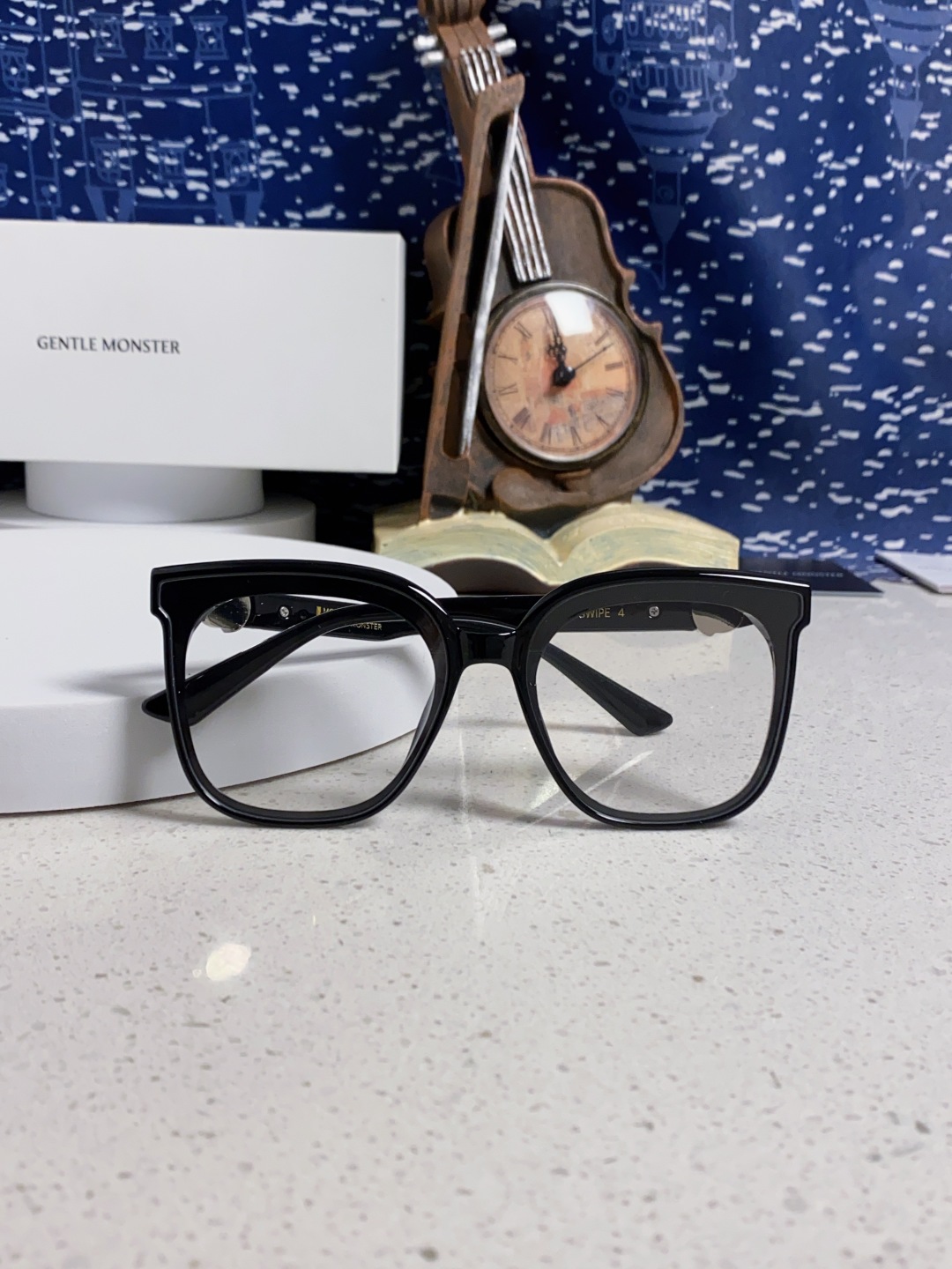 Gentle Moster(GM) 2025新款gm蒙口联名款方框素颜瘦脸潮太阳眼镜 型号：SWIPE4