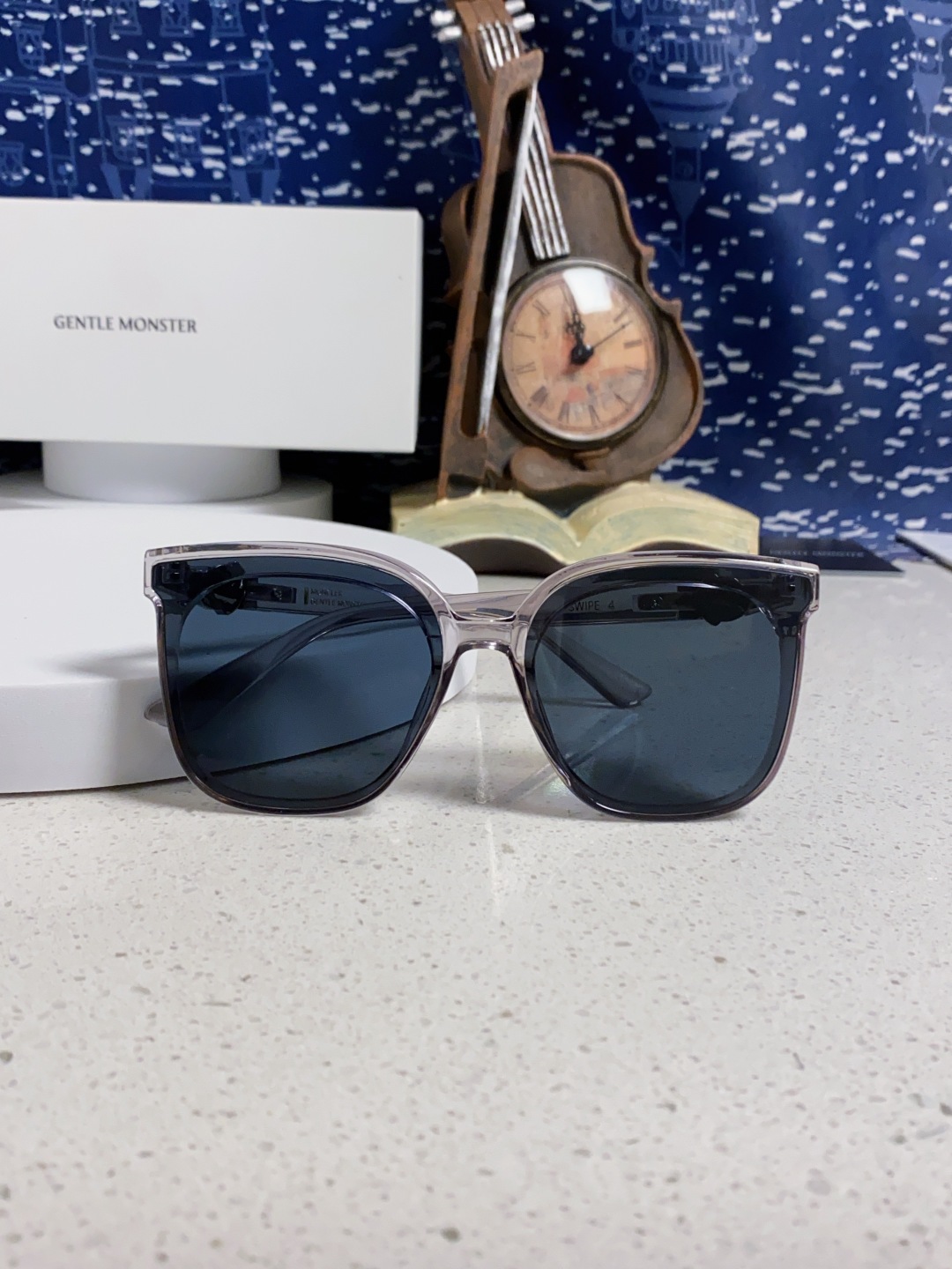 Gentle Moster(GM) 2025新款gm蒙口联名款方框素颜瘦脸潮太阳眼镜 型号：SWIPE4