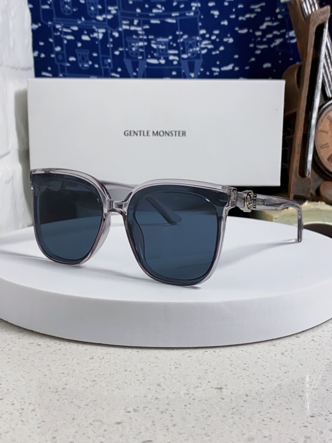 Gentle Moster(GM) 2025新款gm蒙口联名款方框素颜瘦脸潮太阳眼镜 型号：SWIPE4