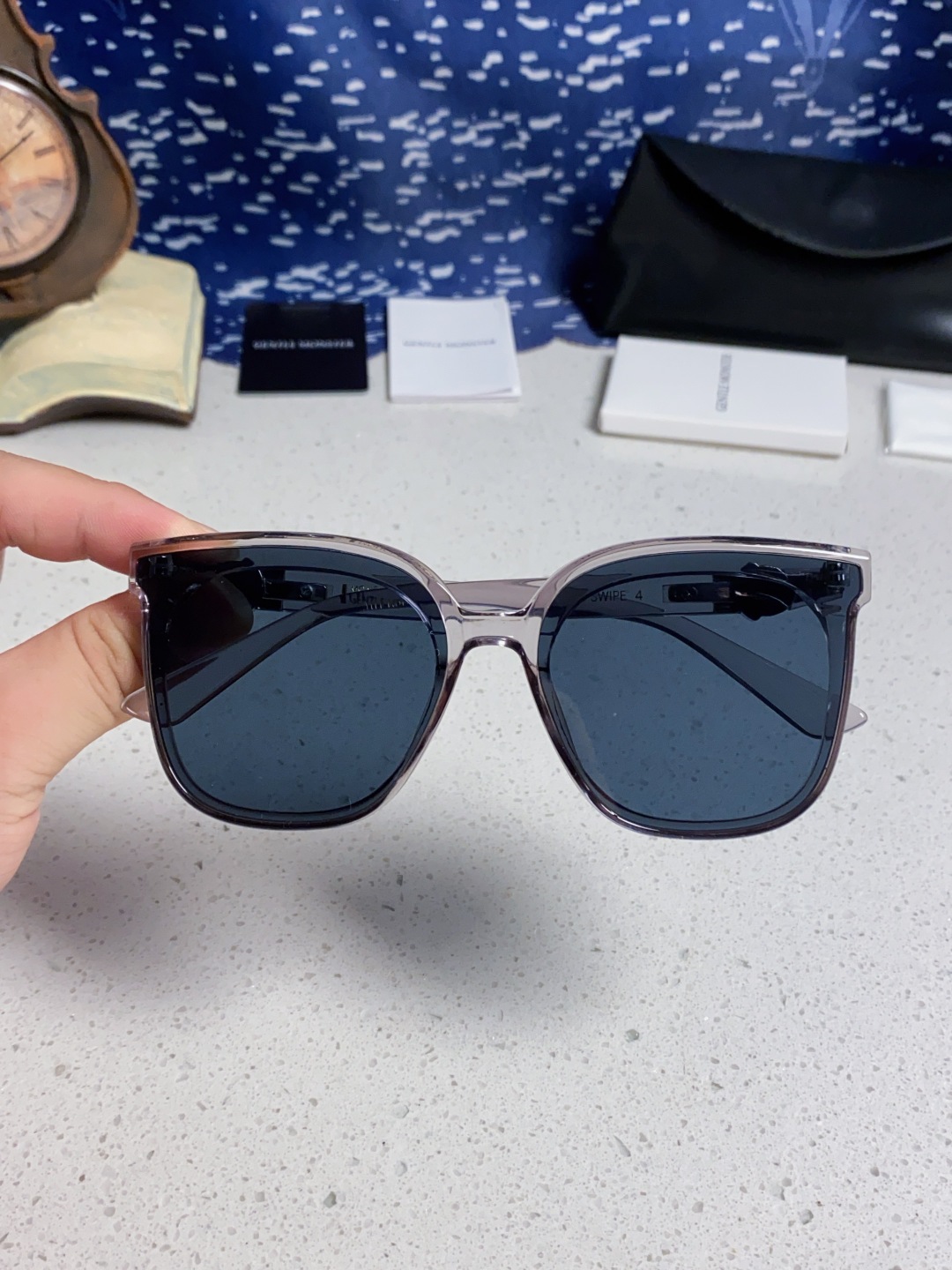 Gentle Moster(GM) 2025新款gm蒙口联名款方框素颜瘦脸潮太阳眼镜 型号：SWIPE4