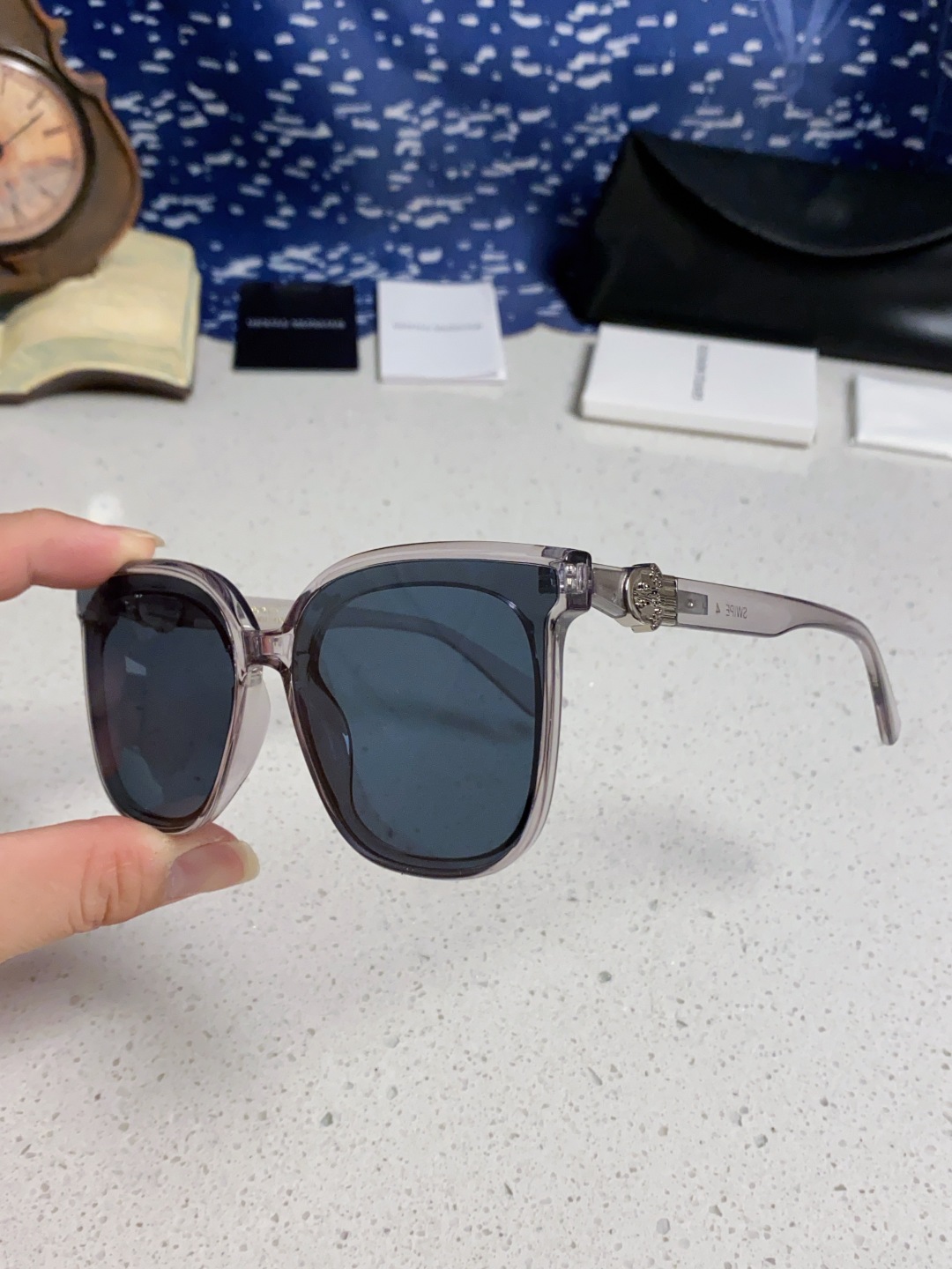 Gentle Moster(GM) 2025新款gm蒙口联名款方框素颜瘦脸潮太阳眼镜 型号：SWIPE4