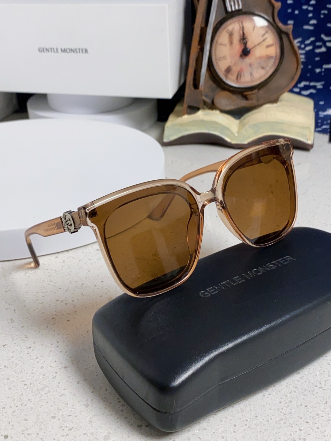 Gentle Moster(GM) 2025新款gm蒙口联名款方框素颜瘦脸潮太阳眼镜 型号：SWIPE4