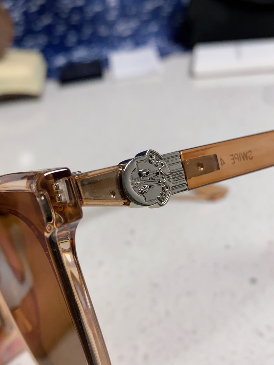 Gentle Moster(GM) 2025新款gm蒙口联名款方框素颜瘦脸潮太阳眼镜 型号：SWIPE4