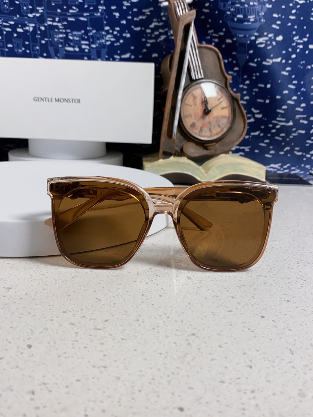 Gentle Moster(GM) 2025新款gm蒙口联名款方框素颜瘦脸潮太阳眼镜 型号：SWIPE4