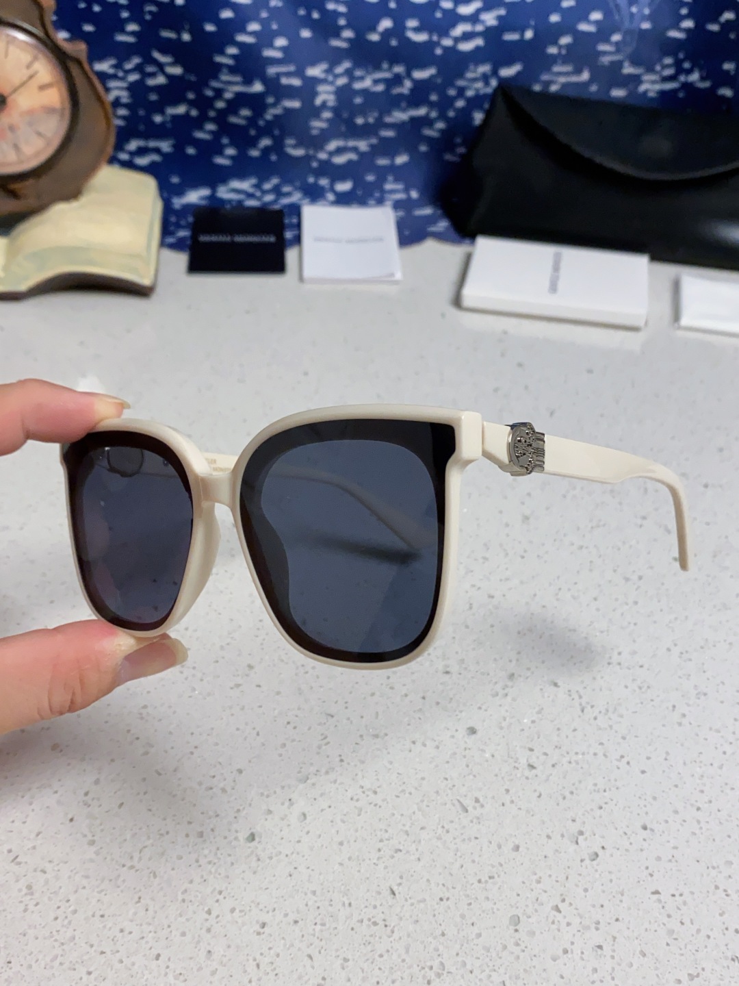 Gentle Moster(GM) 2025新款gm蒙口联名款方框素颜瘦脸潮太阳眼镜 型号：SWIPE4