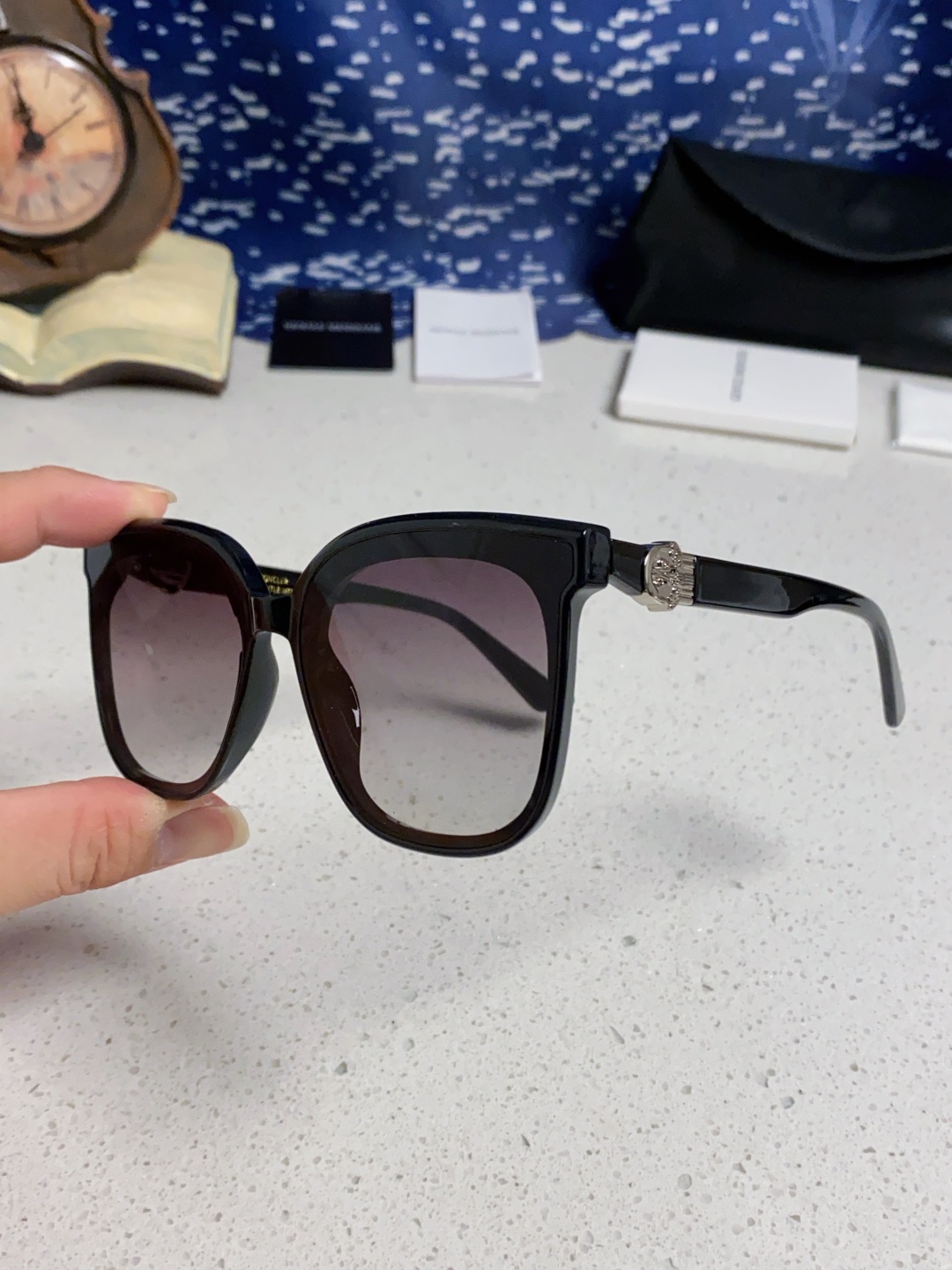 Gentle Moster(GM) 2025新款gm蒙口联名款方框素颜瘦脸潮太阳眼镜 型号：SWIPE4