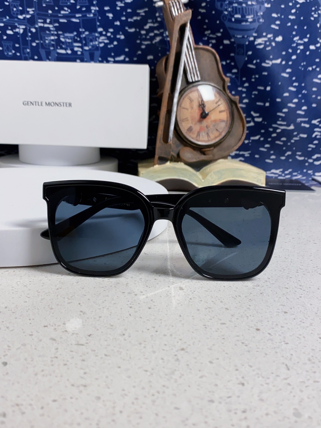 Gentle Moster(GM) 2025新款gm蒙口联名款方框素颜瘦脸潮太阳眼镜 型号：SWIPE4