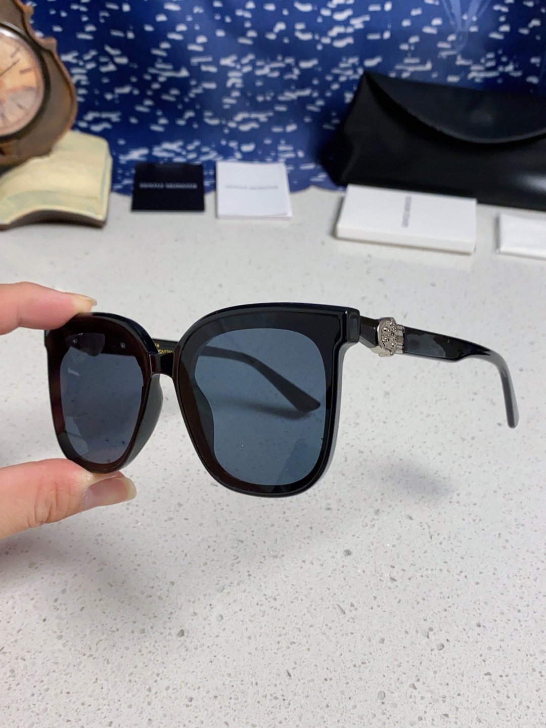 Gentle Moster(GM) 2025新款gm蒙口联名款方框素颜瘦脸潮太阳眼镜 型号：SWIPE4