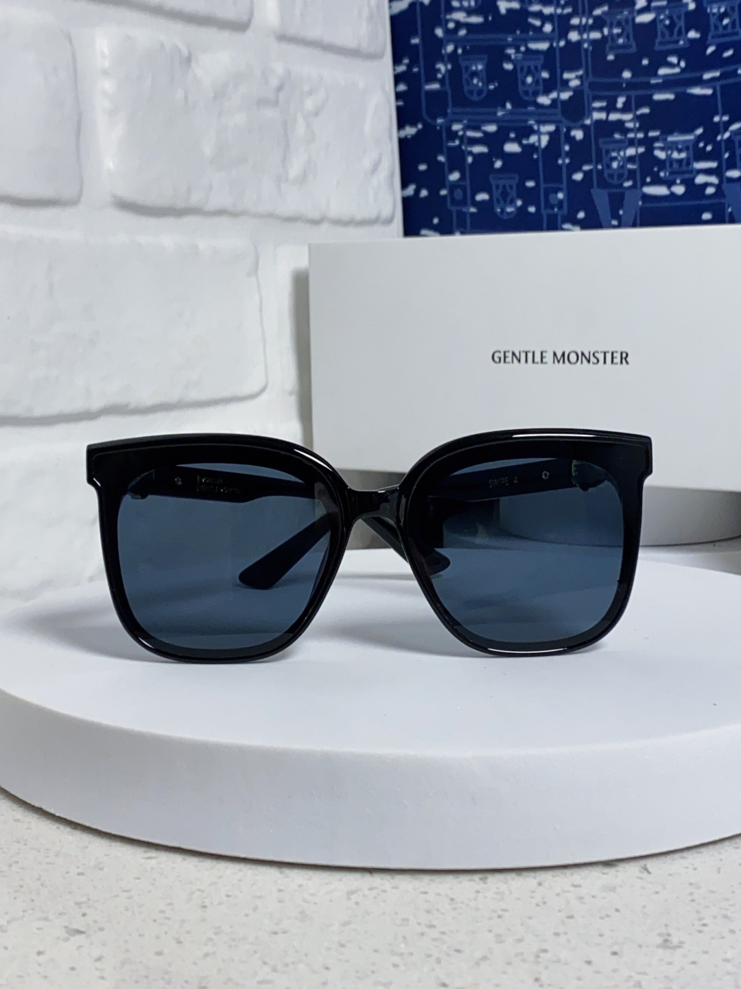 Gentle Moster(GM) 2025新款gm蒙口联名款方框素颜瘦脸潮太阳眼镜 型号：SWIPE4