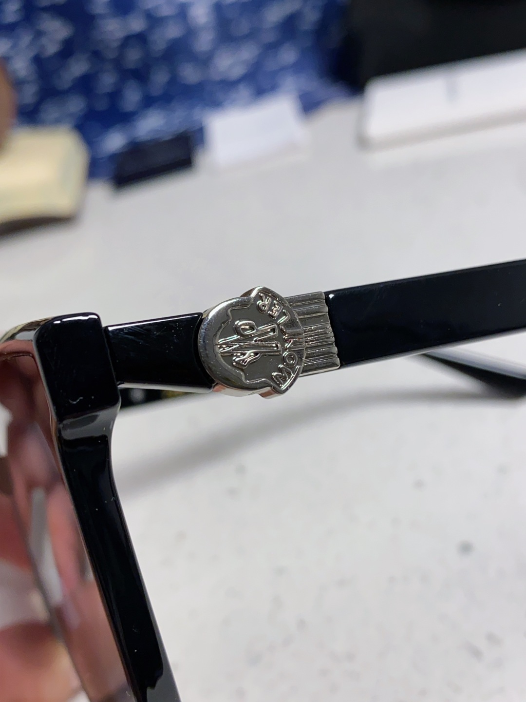 Gentle Moster(GM) 2025新款gm蒙口联名款方框素颜瘦脸潮太阳眼镜 型号：SWIPE4