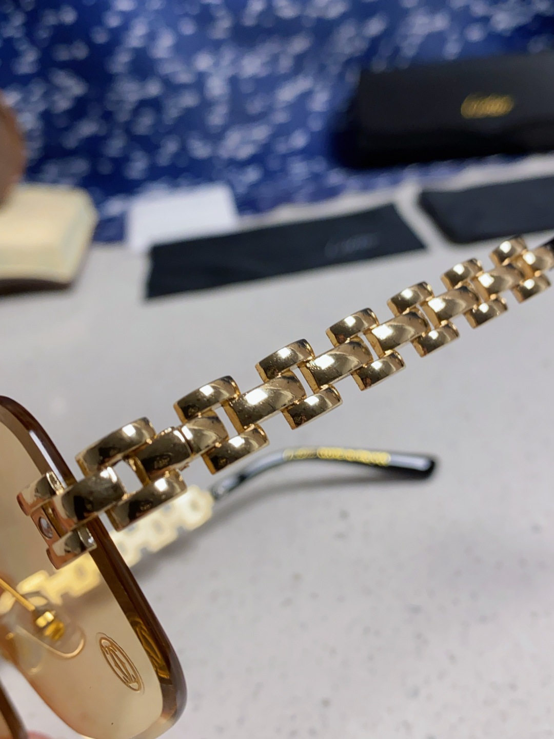 Cartier卡地亚 2025新款欧美复古方形无框切边墨镜女潮时尚气质街拍凹造型显瘦太阳眼镜