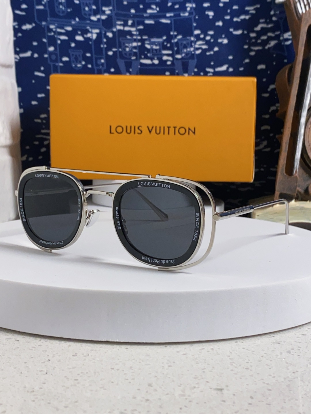 LouisVuitton路易威登 2025新款欧美男女圆框LV个性复古太阳眼欧洲站小红书前卫镂空防晒墨镜