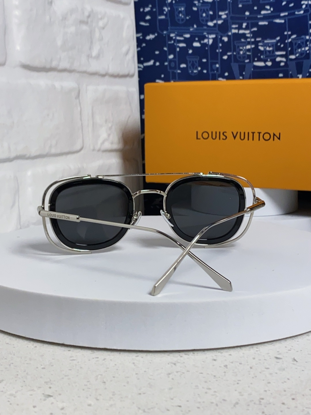 LouisVuitton路易威登 2025新款欧美男女圆框LV个性复古太阳眼欧洲站小红书前卫镂空防晒墨镜