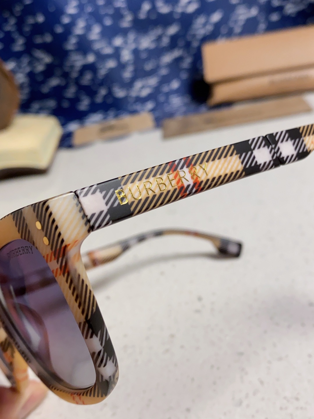 Burberry巴宝莉 2025新款潮牌太阳眼镜男女通用款太阳镜墨镜高品质折叠眼镜 口袋眼镜