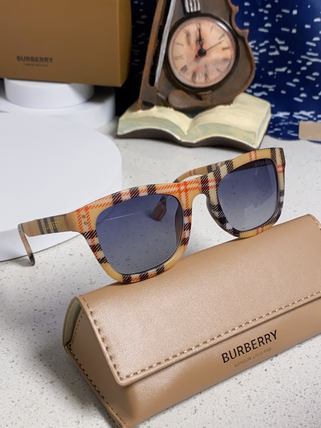 Burberry巴宝莉 2025新款潮牌太阳眼镜男女通用款太阳镜墨镜高品质折叠眼镜 口袋眼镜