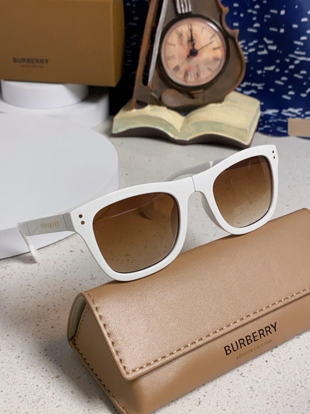 Burberry巴宝莉 2025新款潮牌太阳眼镜男女通用款太阳镜墨镜高品质折叠眼镜 口袋眼镜