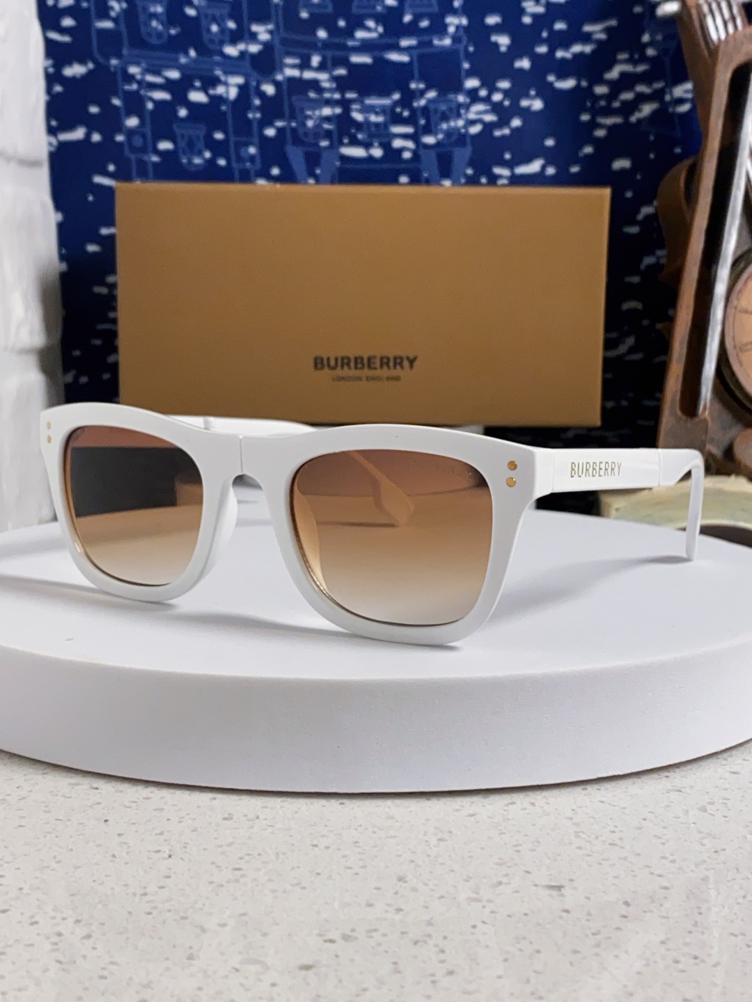 Burberry巴宝莉 2025新款潮牌太阳眼镜男女通用款太阳镜墨镜高品质折叠眼镜 口袋眼镜