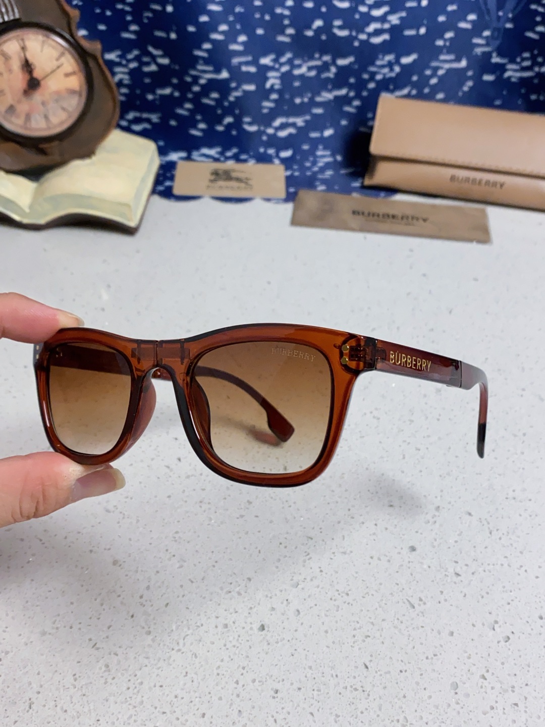 Burberry巴宝莉 2025新款潮牌太阳眼镜男女通用款太阳镜墨镜高品质折叠眼镜 口袋眼镜