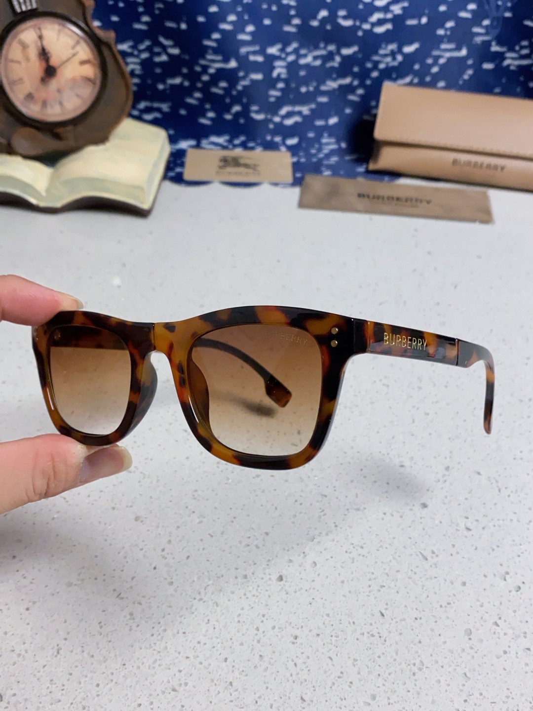 Burberry巴宝莉 2025新款潮牌太阳眼镜男女通用款太阳镜墨镜高品质折叠眼镜 口袋眼镜