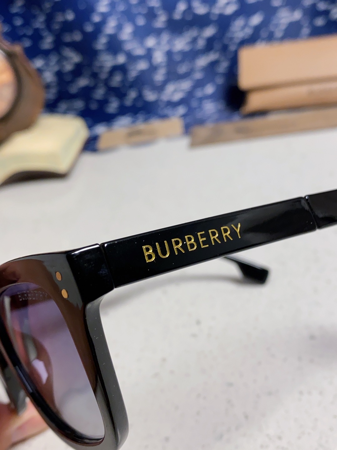 Burberry巴宝莉 2025新款潮牌太阳眼镜男女通用款太阳镜墨镜高品质折叠眼镜 口袋眼镜