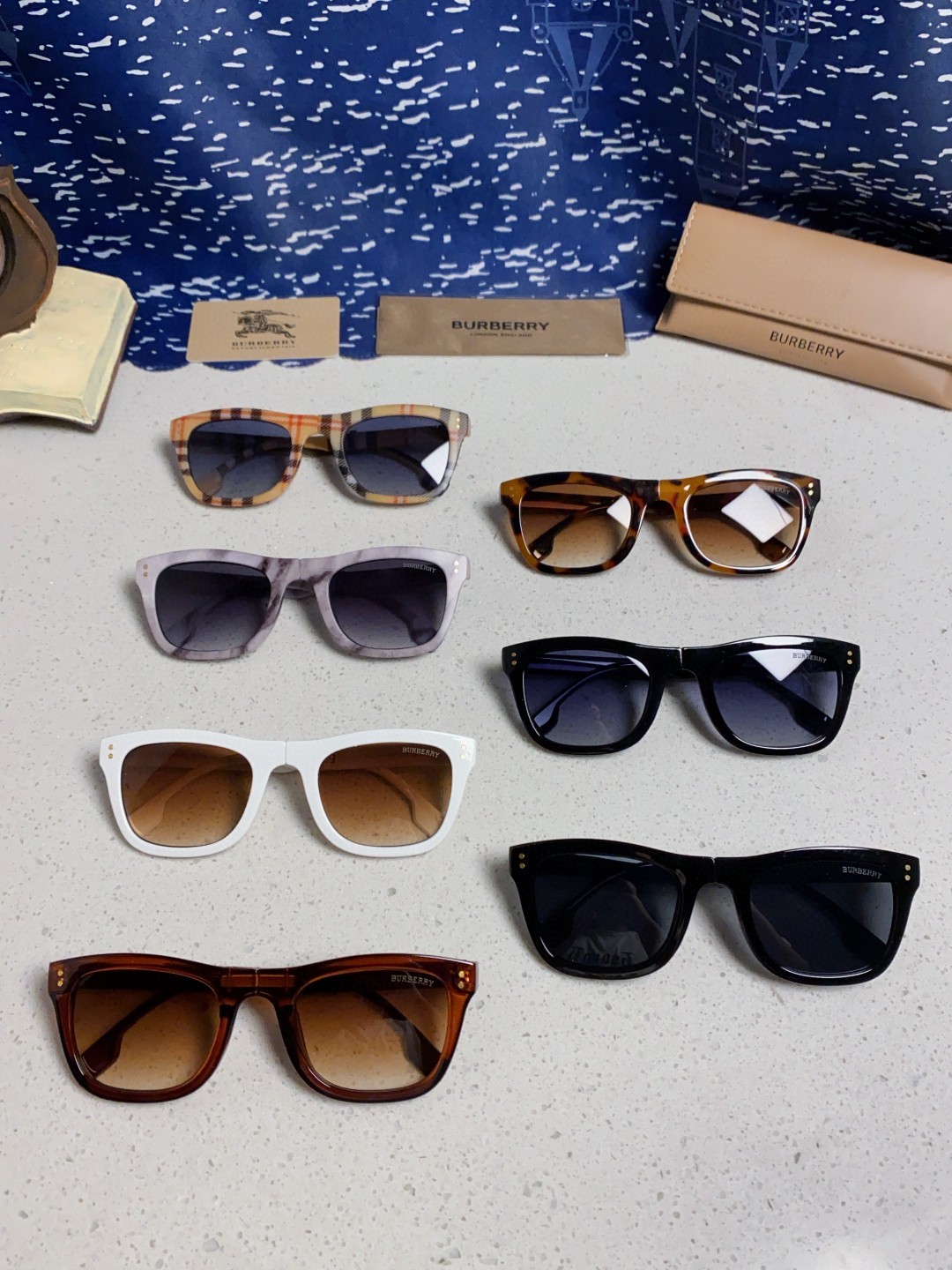 Burberry巴宝莉 2025新款潮牌太阳眼镜男女通用款太阳镜墨镜高品质折叠眼镜 口袋眼镜