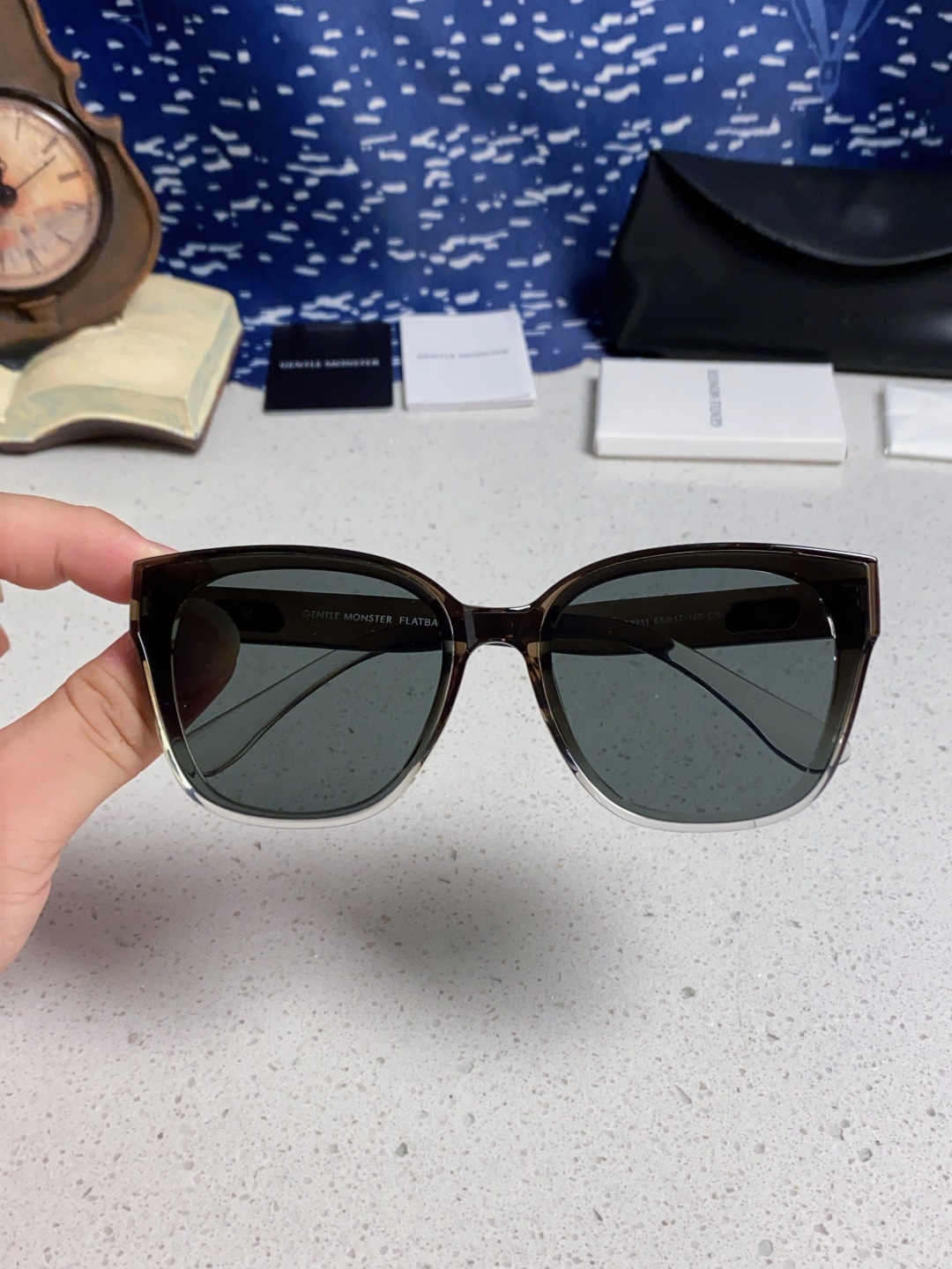 Gentle Moster(GM) 2025新款偏光爆款浮云标 极简风格 男女通用防紫外线 型号：TR3