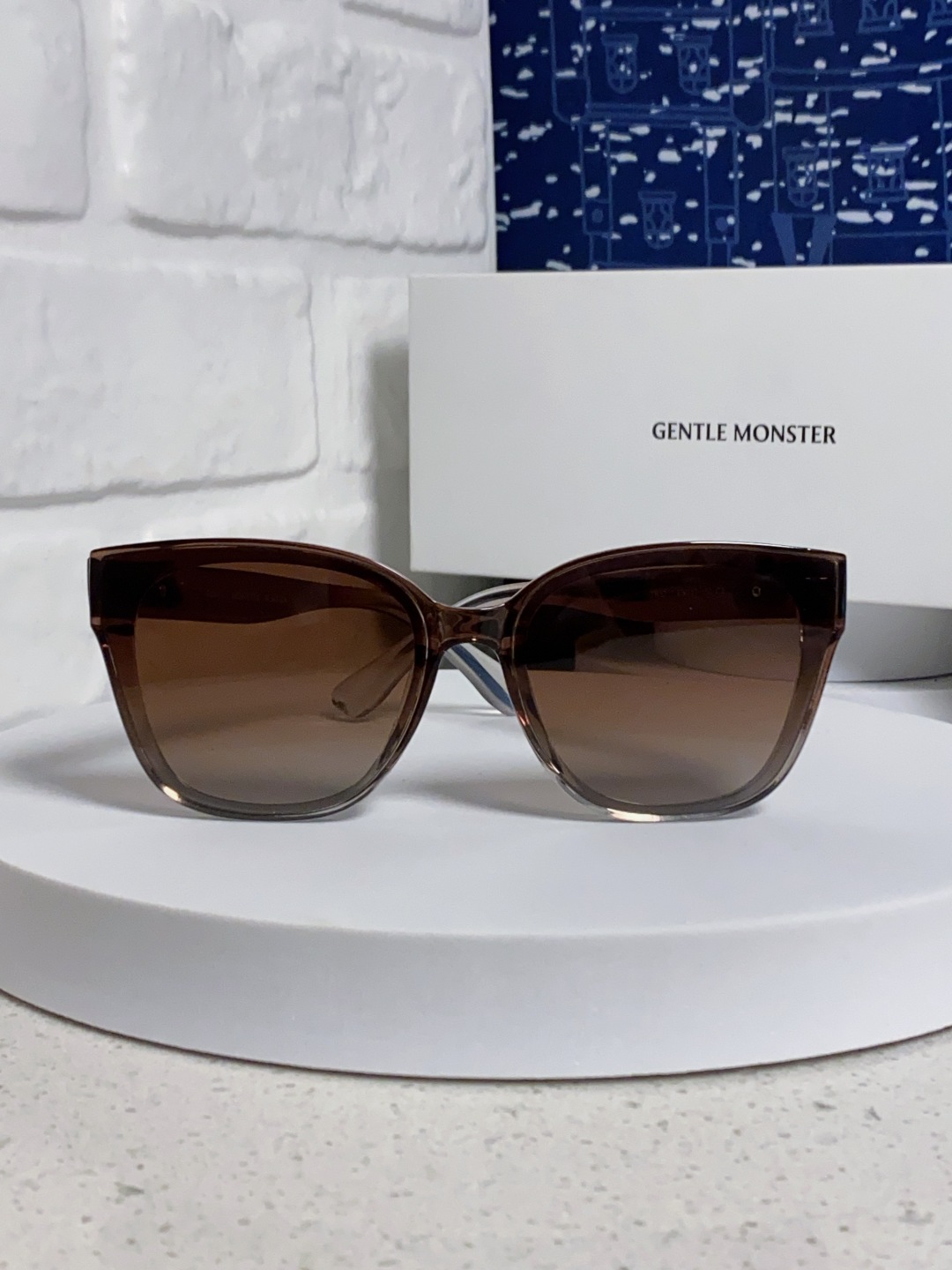 Gentle Moster(GM) 2025新款偏光爆款浮云标 极简风格 男女通用防紫外线 型号：TR3