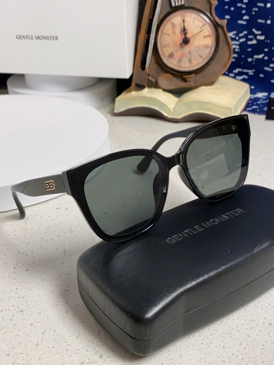 Gentle Moster(GM) 2025新款偏光爆款浮云标 极简风格 男女通用防紫外线 型号：TR3