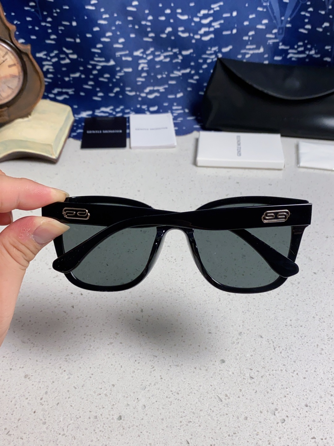 Gentle Moster(GM) 2025新款偏光爆款浮云标 极简风格 男女通用防紫外线 型号：TR3