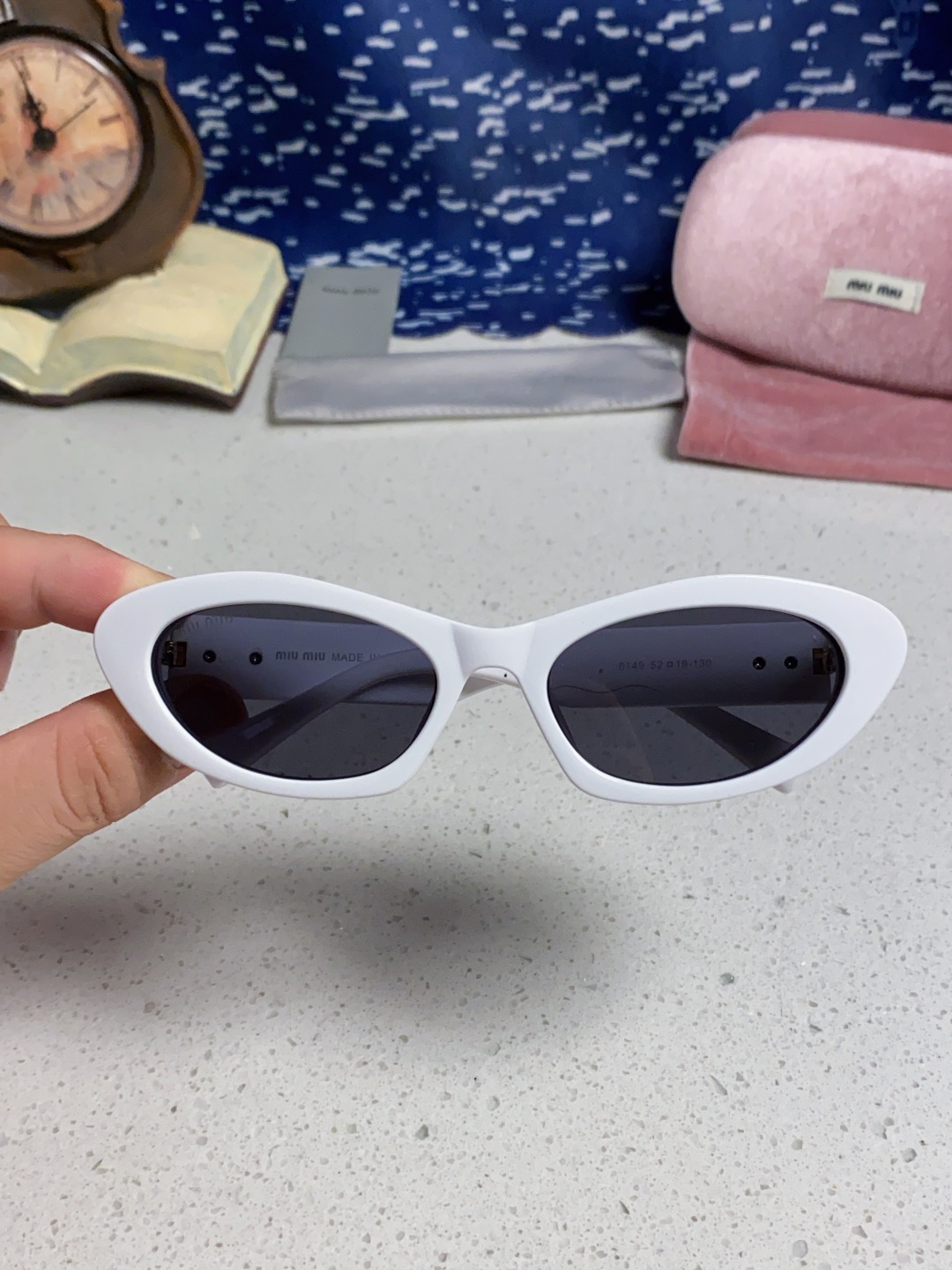 MiuMiu缪缪猫眼墨镜🕶️甜酷摩登女孩看过来真的被拿捏了!十分甜美减龄的一款墨镜，把少女的心狠狠抓住，