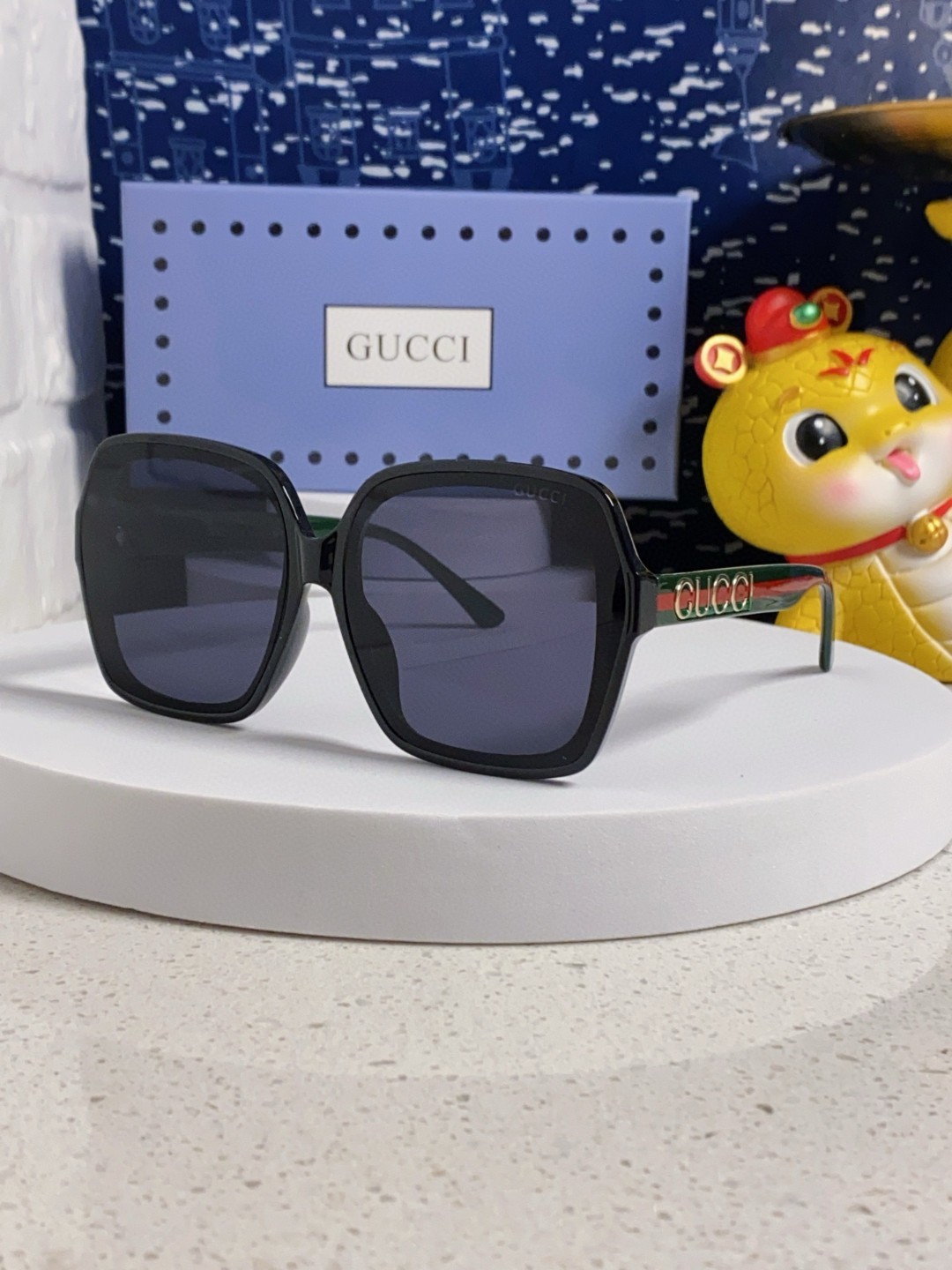 Gucci古奇防晒太阳镜，时尚欧美风遮掩镜，超显笑脸百搭