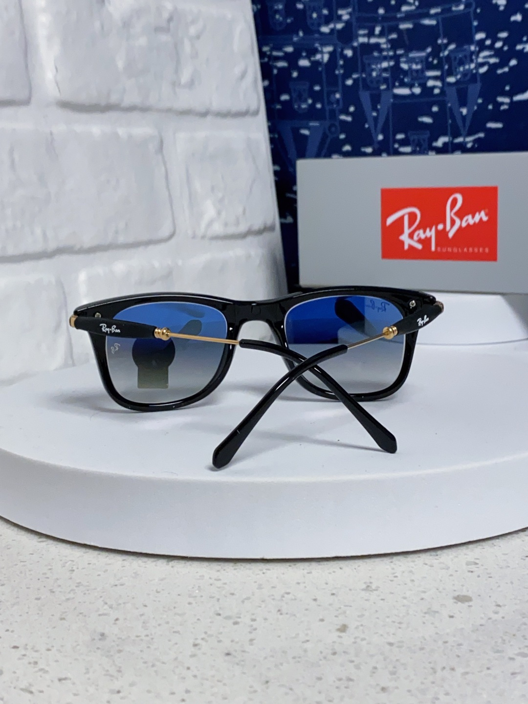 RayBan雷朋 方框玻璃镜片墨镜 旅行者系列方框太阳镜镜 高质量板材镜框电镀金属镜腿 方框高颜值设计男