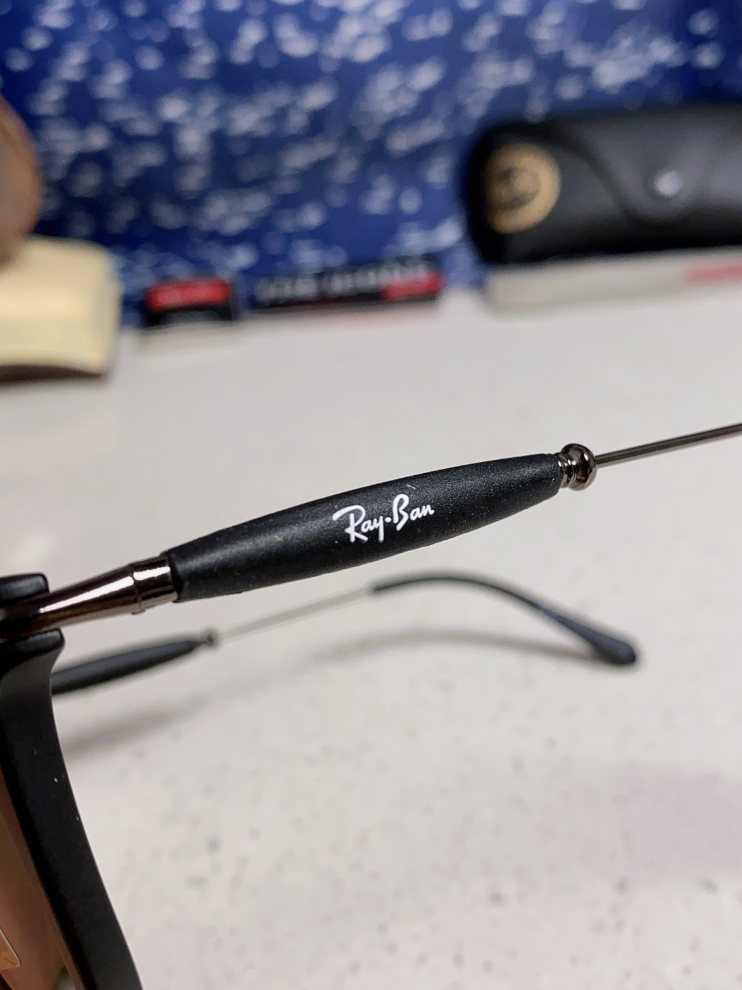 RayBan雷朋 方框玻璃镜片墨镜 旅行者系列方框太阳镜镜 高质量板材镜框电镀金属镜腿 方框高颜值设计男