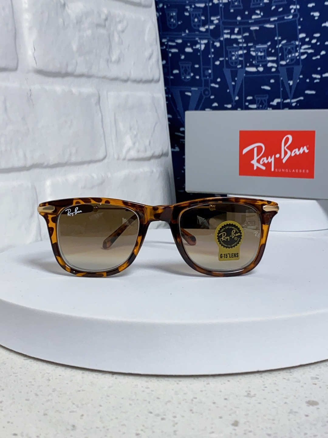 RayBan雷朋 方框玻璃镜片墨镜 旅行者系列方框太阳镜镜 高质量板材镜框电镀金属镜腿 方框高颜值设计男