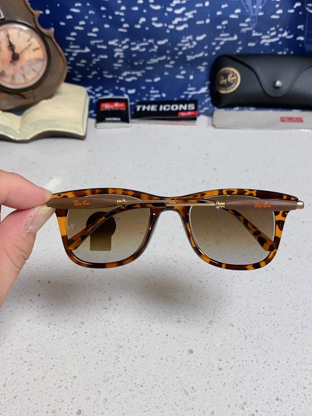 RayBan雷朋 方框玻璃镜片墨镜 旅行者系列方框太阳镜镜 高质量板材镜框电镀金属镜腿 方框高颜值设计男