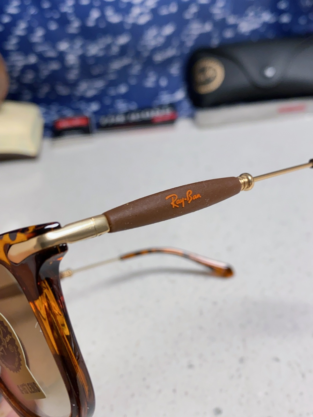 RayBan雷朋 方框玻璃镜片墨镜 旅行者系列方框太阳镜镜 高质量板材镜框电镀金属镜腿 方框高颜值设计男