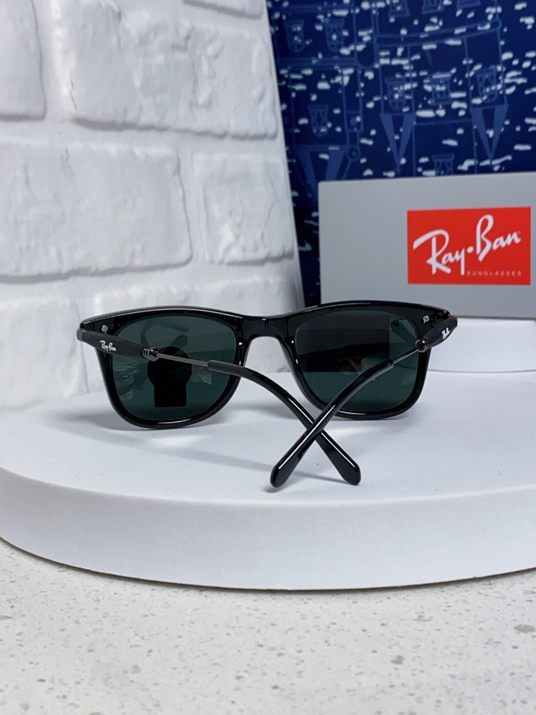 RayBan雷朋 方框玻璃镜片墨镜 旅行者系列方框太阳镜镜 高质量板材镜框电镀金属镜腿 方框高颜值设计男